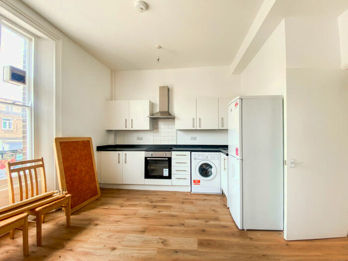 1 Bedroom Flat To Rent In Caledonian Road, Islington, N1