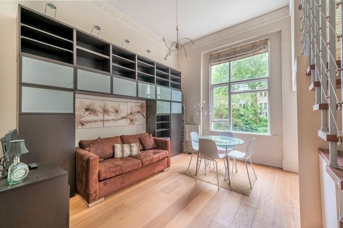 Studio To Rent In Arundel Gardens, Notting Hill, London, W11