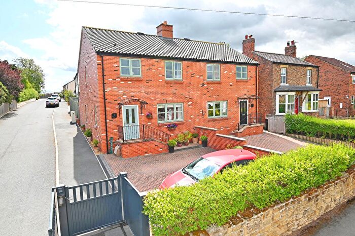 3 Bedroom Semi-Detached House For Sale In Hazeldene Fold, Minskip, York, YO51