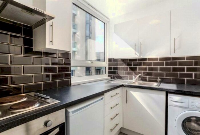 Flat To Rent In Hornsey Lane, London, N6