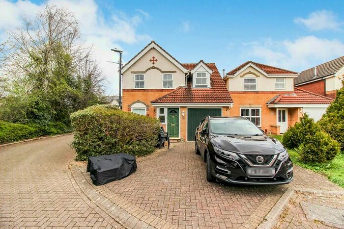 3 Bedroom Detached House To Rent In Scotney Crescent, Abbey Meads, Swindon, SN25