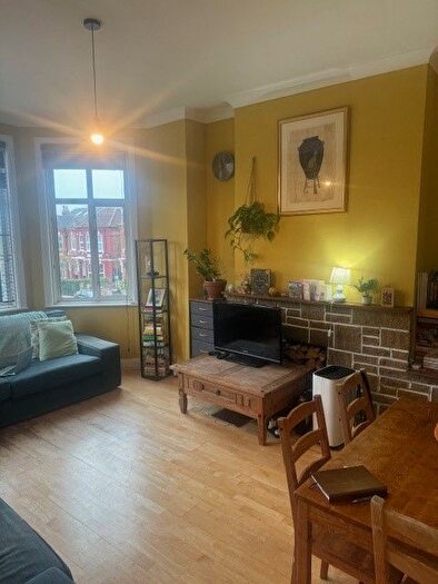 3 Bedroom Flat To Rent In Fordwych Road, London, NW2