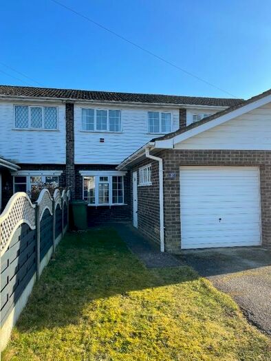 3 Bedroom Semi-Detached House To Rent In Eton Close, Lincoln, LN6