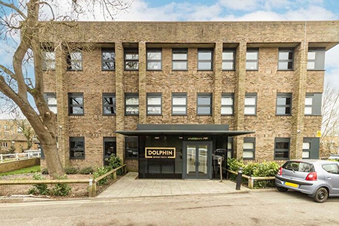 1 Bedroom Flat To Rent In Rockingham Road, Uxbridge, UB8