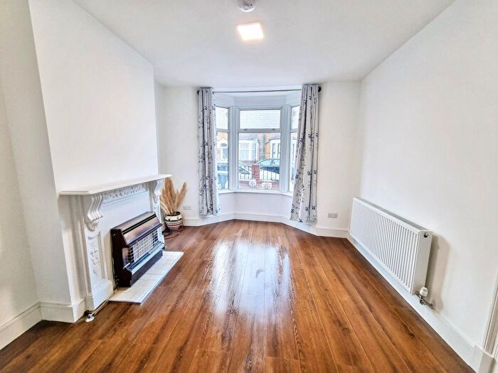 2 Bedroom Property To Rent In Morley Road, Stratford, E15