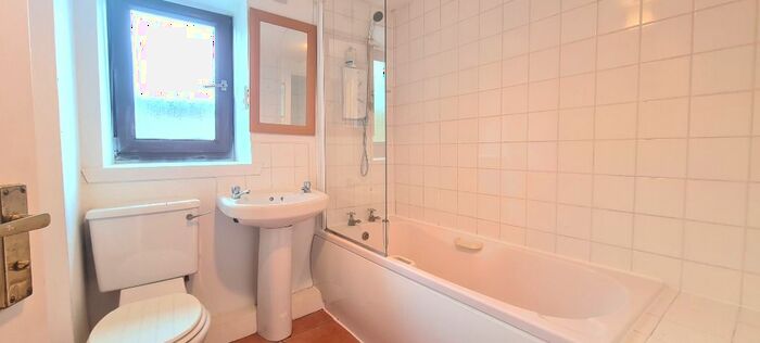 2 Bedroom Flat To Rent In Deanston Drive, Shawlands, Glasgow, G41