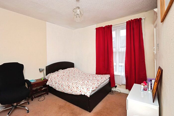 3 Bedroom Terraced House To Rent In Priestley Street, Sheffield, S2