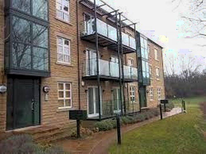 2 Bedroom Flat To Rent In Roker Lane, Pudsey, LS28