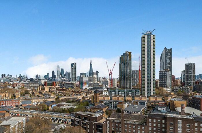 2 Bedroom Flat For Sale In Kennington Lane, Kennington, London, SE11