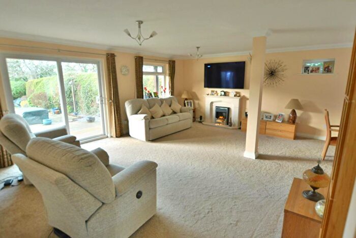 4 Bedroom Detached House For Sale In Pilford Heath Road, Colehill, BH21