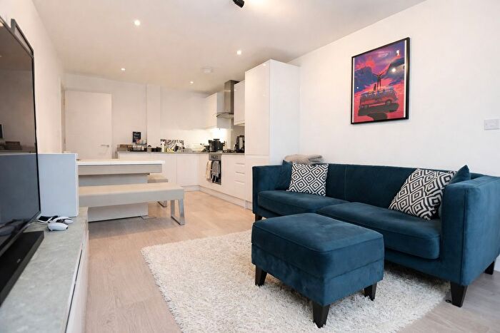 1 Bedroom Flat For Sale In Brick House, Romford, RM3