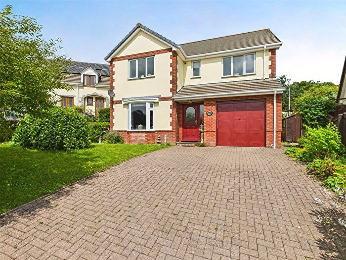 4 Bedroom Detached House For Sale In Trewyn Park, Holsworthy, Devon, EX22