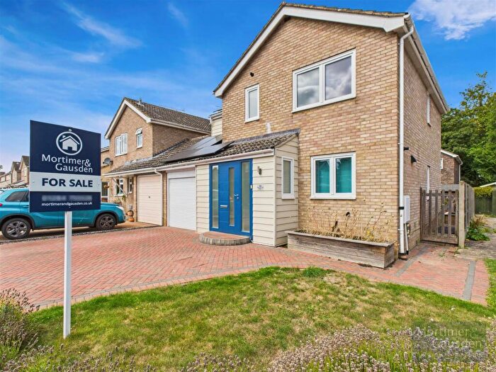 4 Bedroom Link Detached House For Sale In Townlane Road, Bury St. Edmunds, IP33