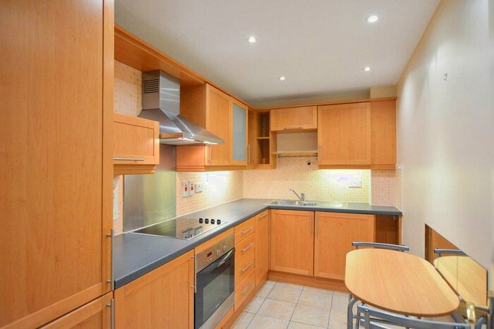 1 Bedroom Flat To Rent In Stockwell Green, Stockwell, London, SW9