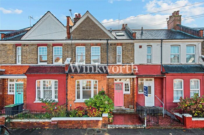 4 Bedroom Terraced House For Sale In Hewitt Avenue, London, N22