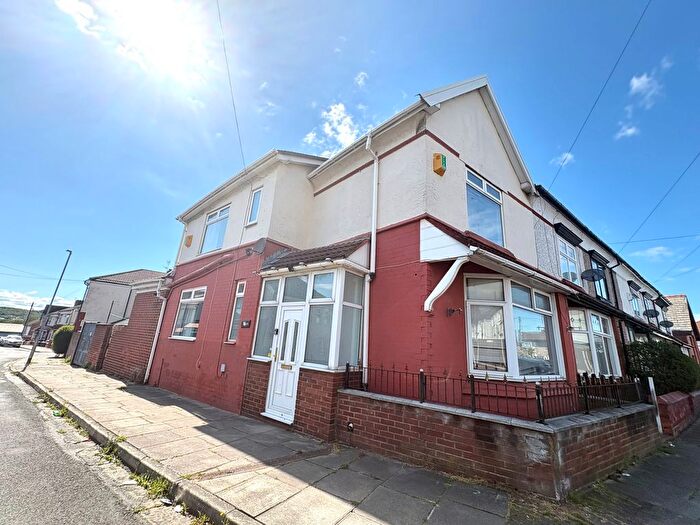 3 Bedroom End Terrace House To Rent In Balfour Road, Wallasey, CH44