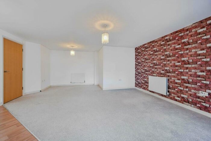 2 Bedroom Flat To Rent In Seren Park Gardens, Greenwich, London, SE3