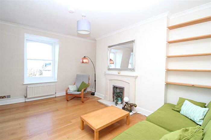 2 Bedroom Maisonette To Rent In First Avenue, Hove, BN3