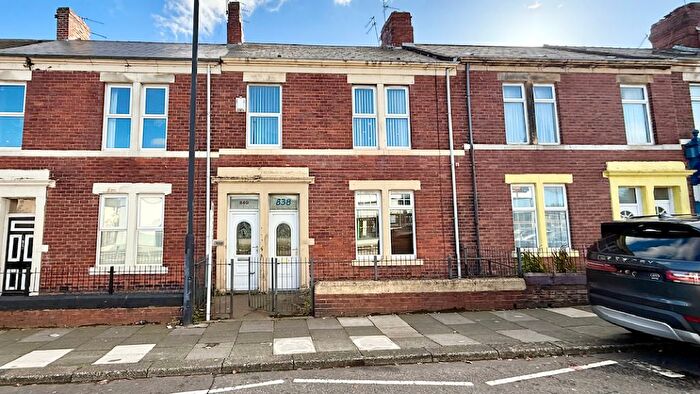 2 Bedroom Flat For Sale In Shields Road, Newcastle Upon Tyne, NE6