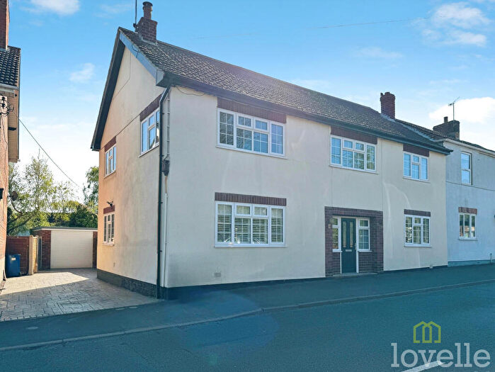 4 Bedroom Semi Detached House For Sale In Crooked Billet Street, Morton, DN21