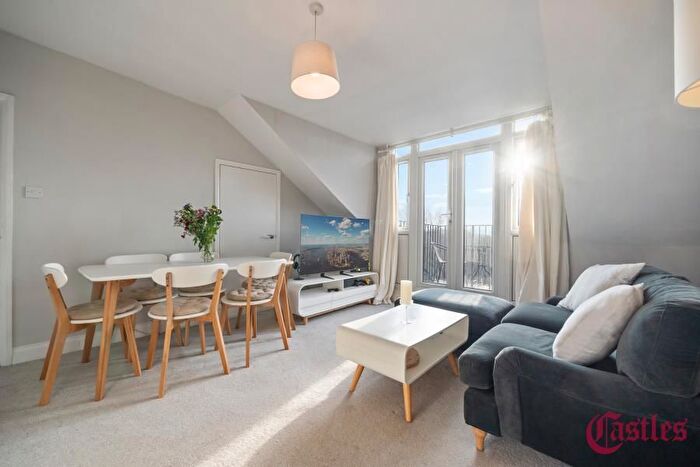 1 Bedroom Flat To Rent In Stapleton Hall Road, Stroud Green, N4