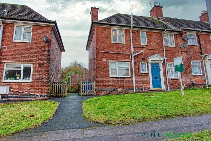 3 Bedroom End Of Terrace House To Rent In St. Augustines Avenue, Chesterfield, Derbyshire, S40