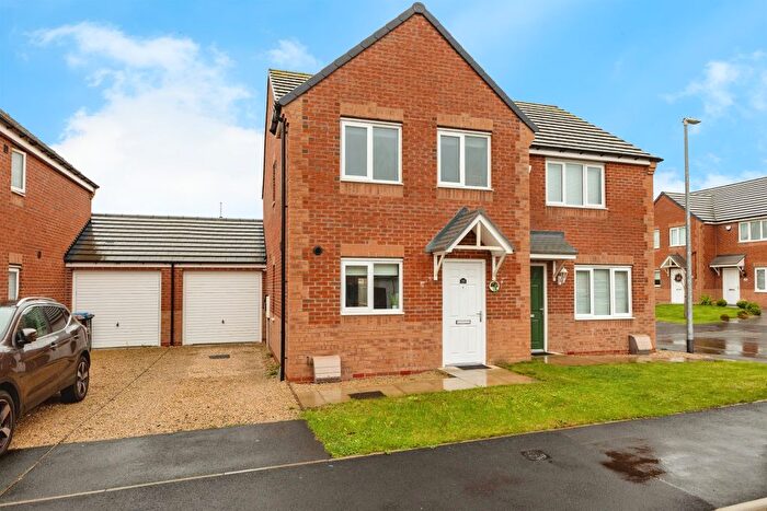 3 Bedroom Semi Detached House For Sale In Simon Hunter Way, Middlesbrough, TS4