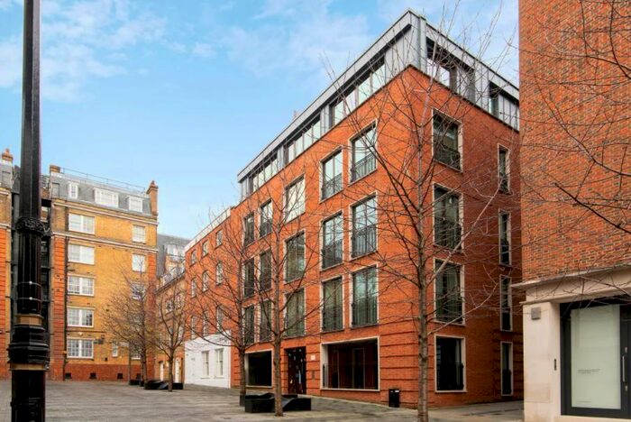 1 Bedroom Flat To Rent In Grosvenor Hill, London, W1K
