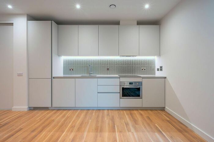 Studio To Rent In Lyons Dock House, Greenford, UB6