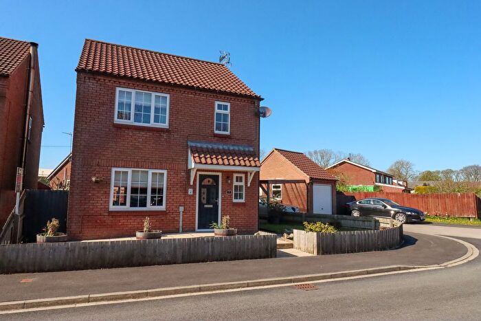 3 Bedroom Detached House For Sale In Byre Way, Burton Fleming, YO25