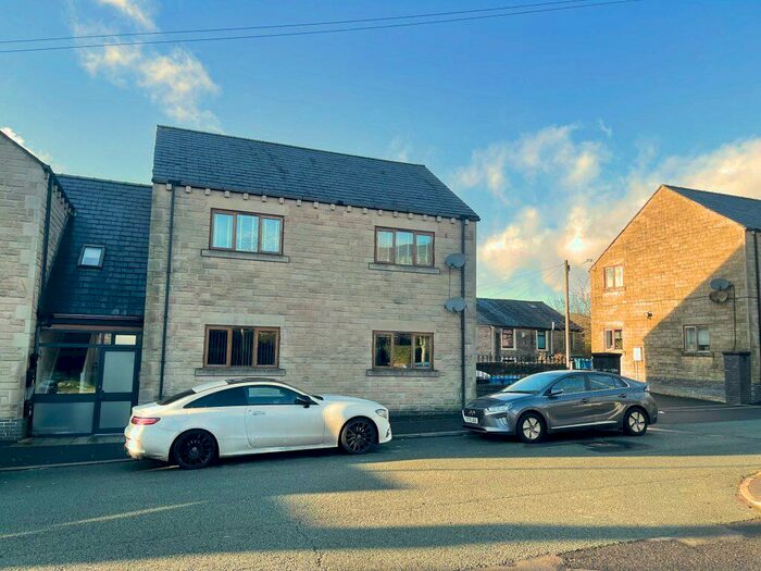 2 Bedroom Apartment To Rent In Old Village Court, OL4