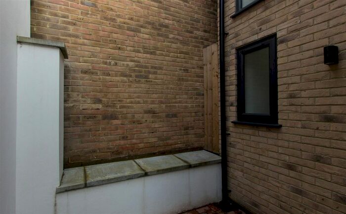 2 Bedroom Detached House To Rent In Sir Walter Mews, Severn Grove, Pontcanna, CF11
