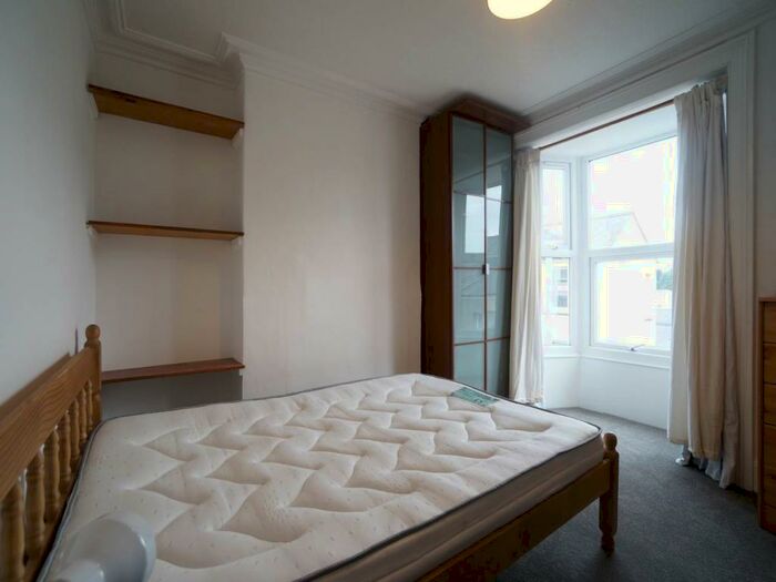 4 Bedroom House To Rent In Caellepa, Bangor, Gwynedd, LL57