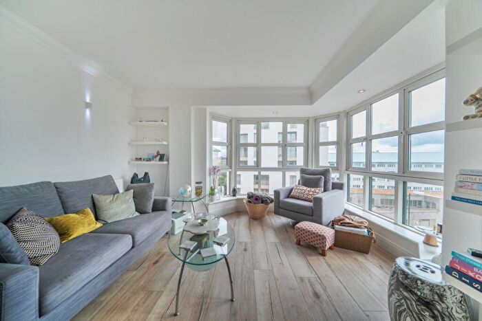 2 Bedroom Flat For Sale In Lisson Grove, Westminster, London, NW8