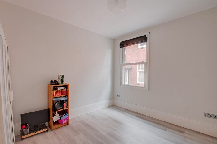 2 Bedroom Flat To Rent In Bath Road, Worcester, Worcestershire, WR5