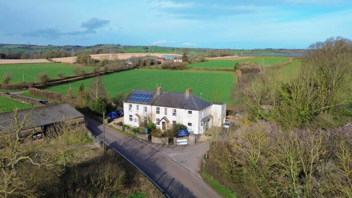 3 Bedroom Terraced House For Sale In Nailsbourne, Taunton, TA2