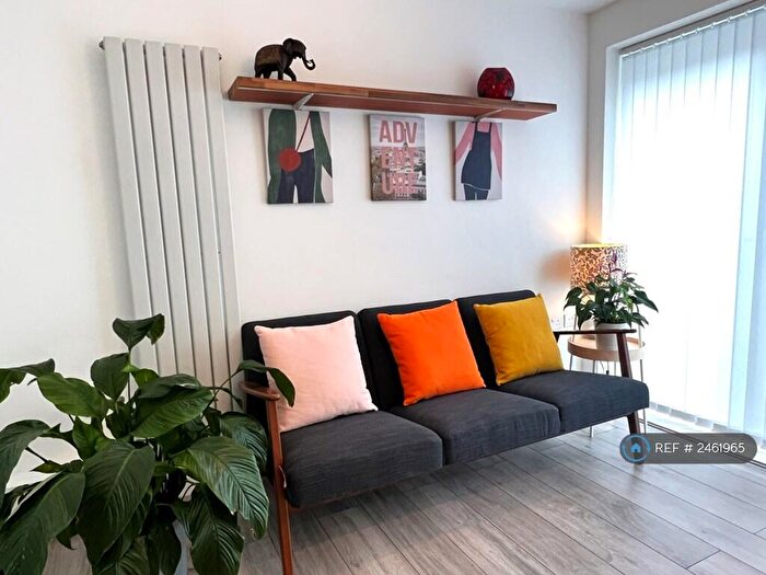 5 Bedroom Terraced House To Rent In Howard Road, Surbiton, KT5