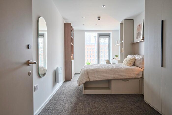 3 Bedroom Flat To Rent In Square Gardens, Botanic Avenue, First Street, Manchester, M15