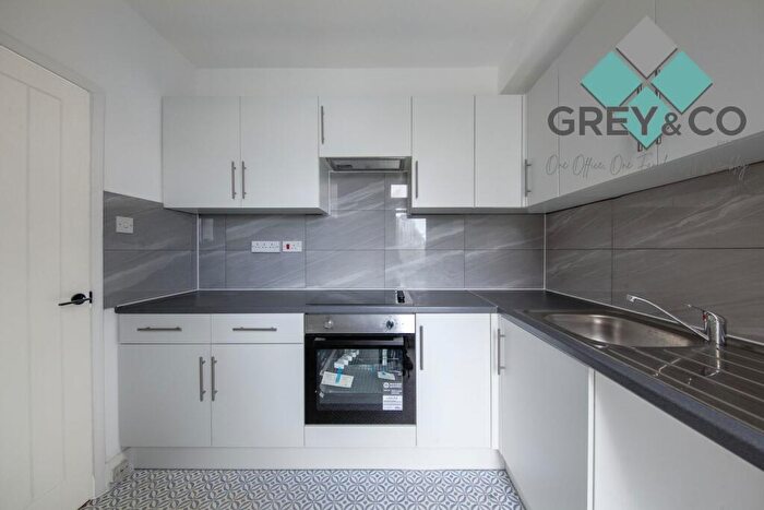 2 Bedroom Flat To Rent In Watford Road, Wembley, Greater London, HA0