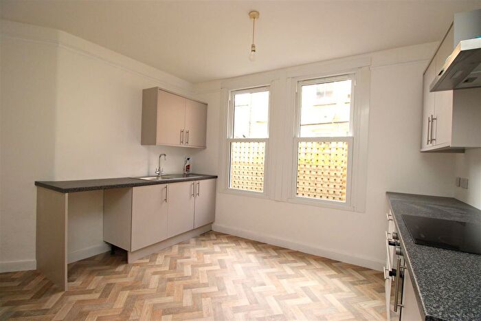 2 Bedroom Flat To Rent In Gosfield Road, Herne Bay, CT6