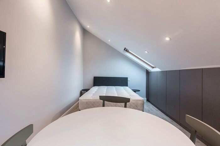 Studio To Rent In Flat - St Quintin Avenue, London, W10