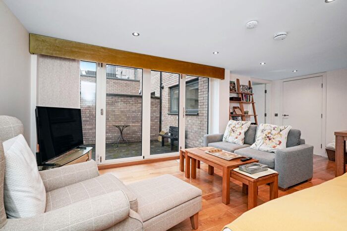 1 Bedroom Flat For Sale In Lawrie Reilly Place, Albion, Edinburgh, EH7