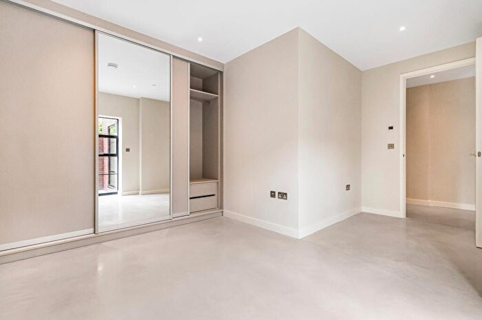 2 Bedroom Flat To Rent In Hampshire Street, Kentish Town, NW5