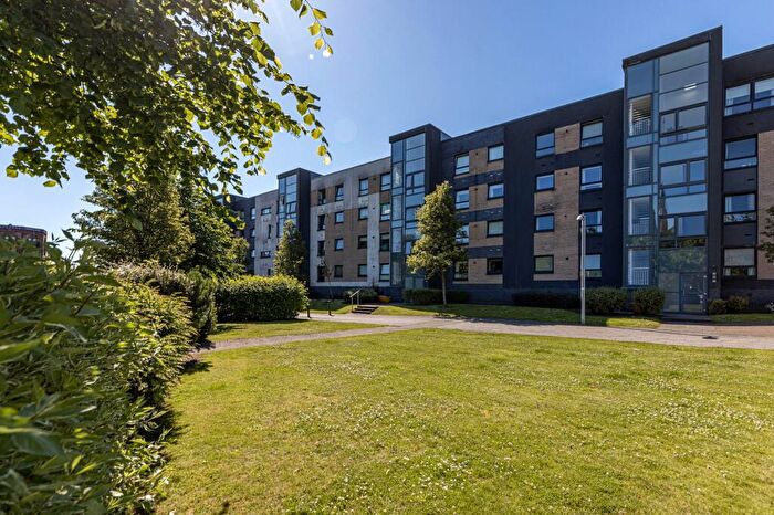 2 Bedroom Apartment For Sale In Firpark Court, Dennistoun, Glasgow, G31