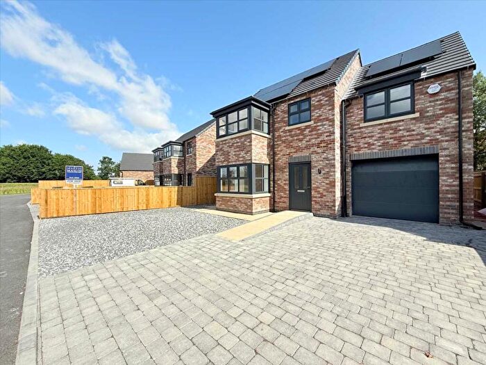 4 Bedroom Detached House For Sale In The Fairway, Beck Drive, Tetney, Grimsby, DN36