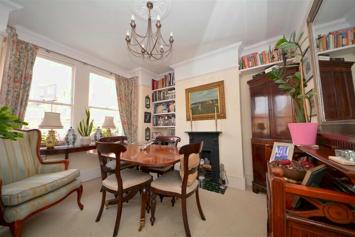 2 Bedroom Property To Rent In Brackenbury Road, East Finchley, N2