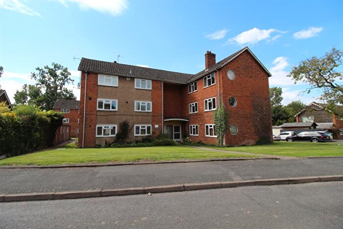 1 Bedroom Flat To Rent In Digby Road, Coleshill, Birmingham, B46