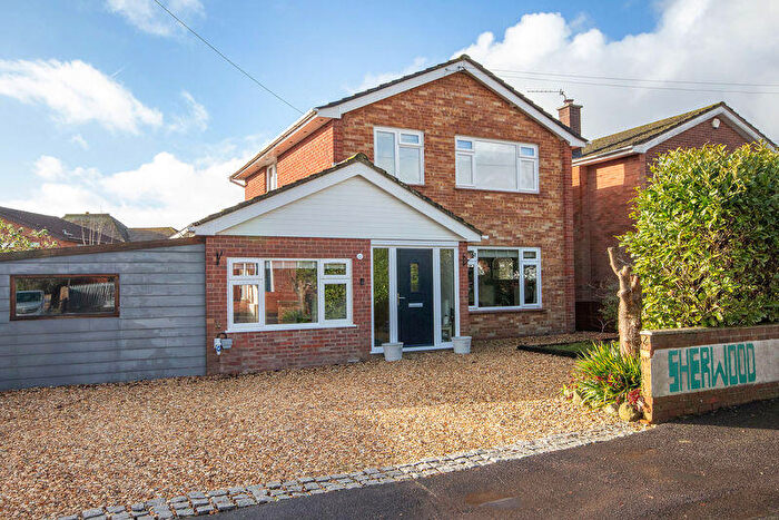 4 Bedroom Detached House For Sale In Fawley, SO45