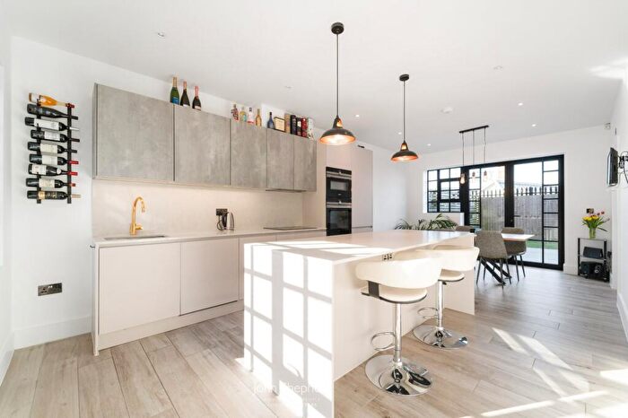 3 Bedroom House To Rent In Pemberton Street, Birmingham, West Midlands, B18