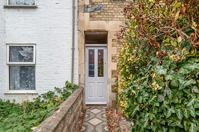 3 Bedroom Terraced House For Sale In Union Street, East Oxford, OX4